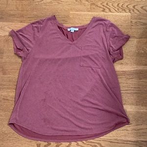 Medium,maroon, green  envelope T-shirt